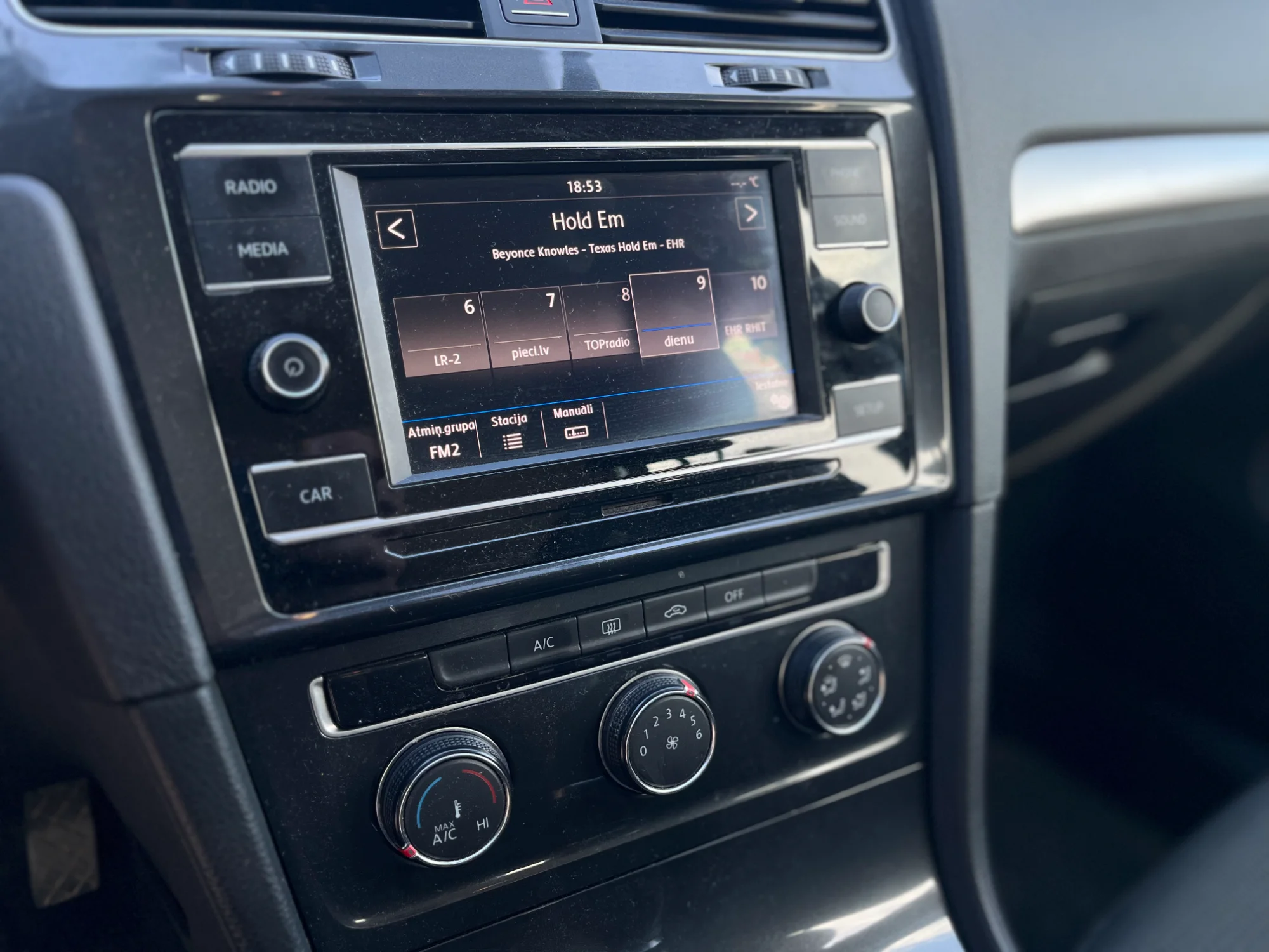 VOLKSWAGEN GOLF7 1.6D | 2017 - Image 9