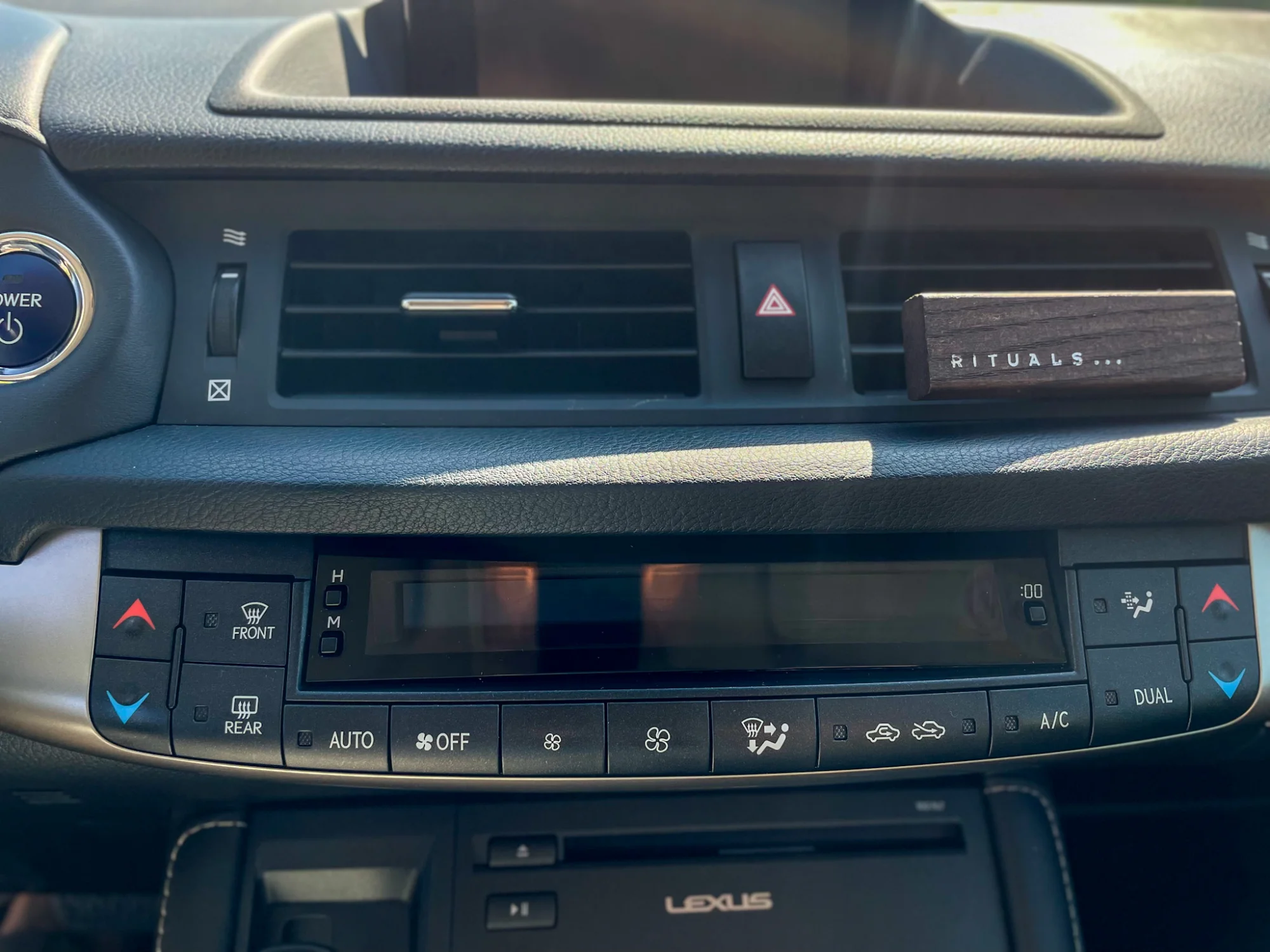 LEXUS 200H | 2021 - Image 16