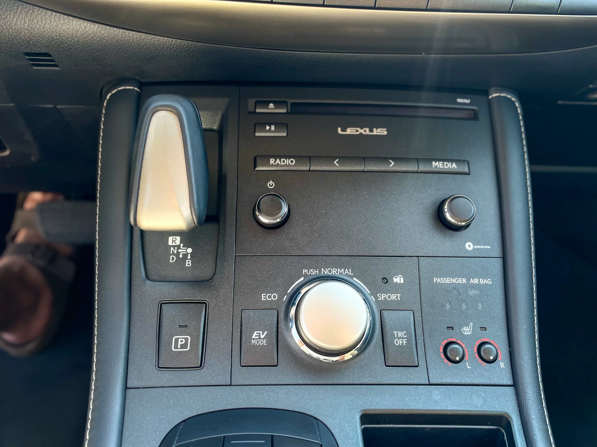 LEXUS 200H | 2021 - Image 15