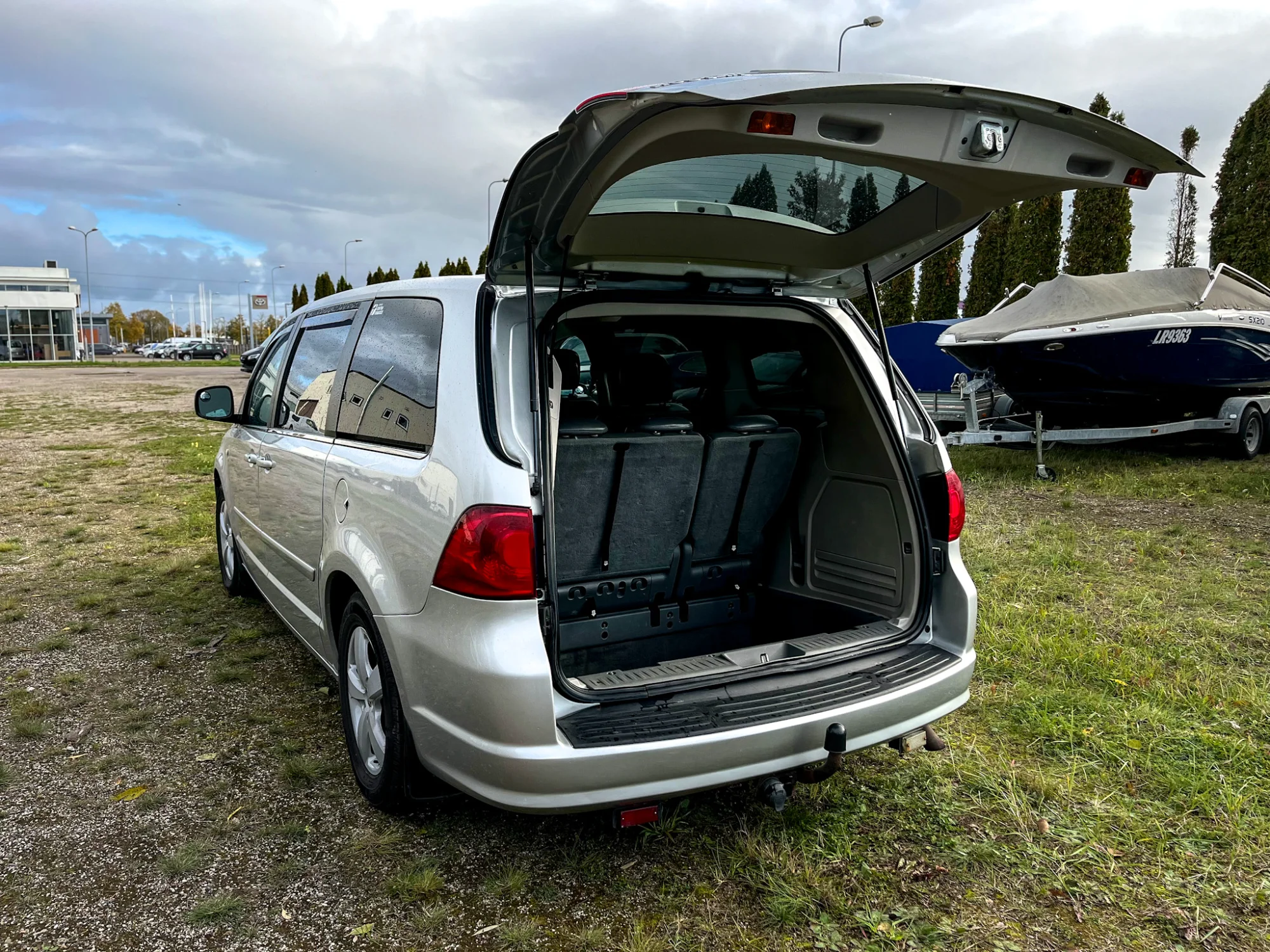 VOLKSWAGEN ROUTAN | 2010 - Image 9