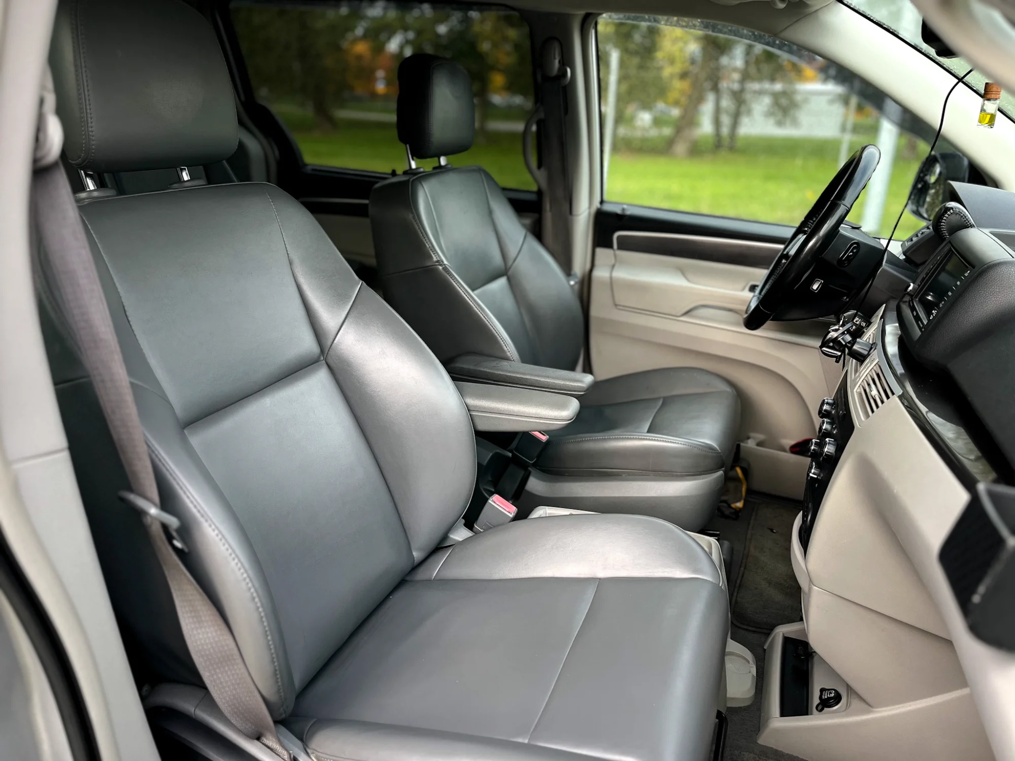 VOLKSWAGEN ROUTAN | 2010 - Image 15